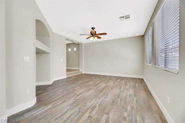 Building Photo - 7228 Quarterhorse Ln