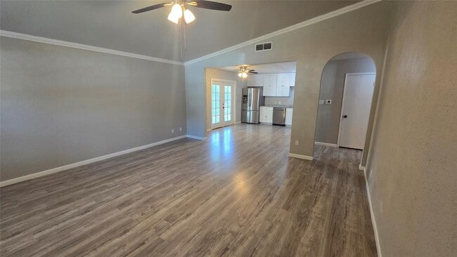 Building Photo - 5610 Tallow Tree Dr