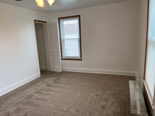 Master Bedroom - 909 Idlewood Ave