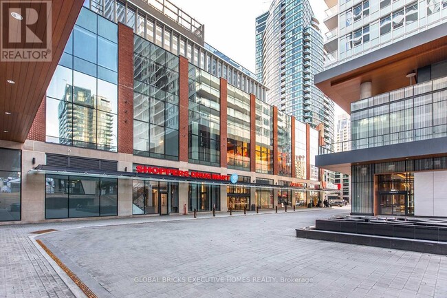 Building Photo - 17 Bathurst St