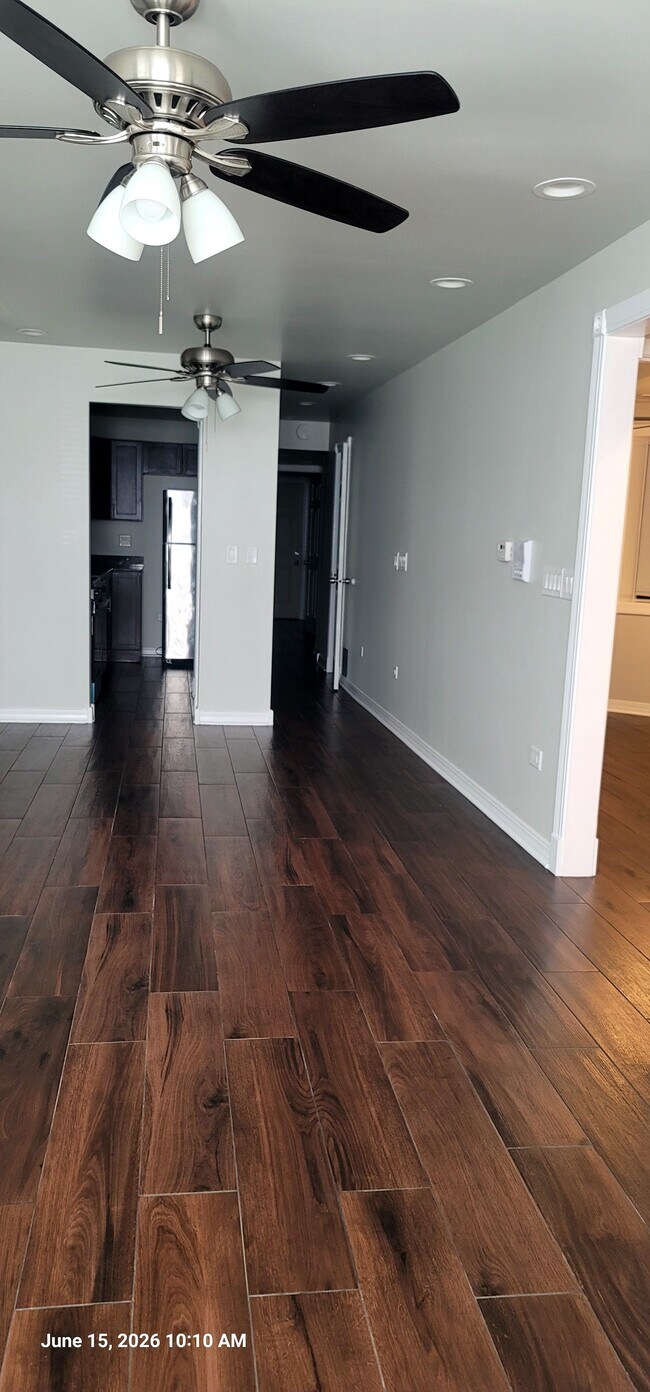 Foto del edificio - 1722 N Keating Ave