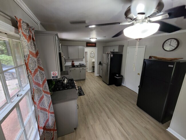 Foto del edificio - Room in Single Family Home on Butner Rd