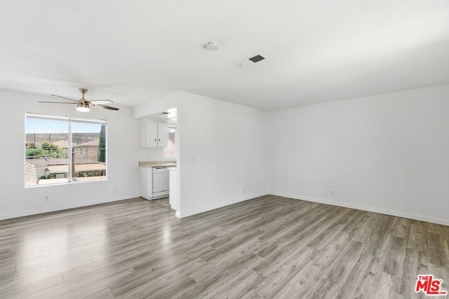 Building Photo - 1707 Keeler St