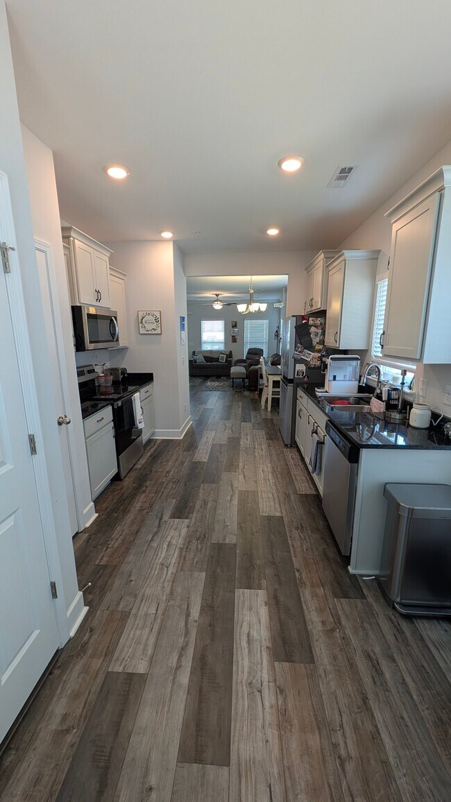 Foto del edificio - 531 Farmstead Ln