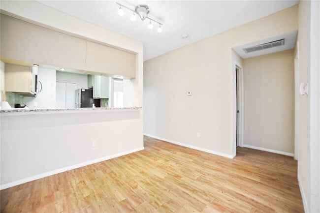 Foto del edificio - 806 W 24th St