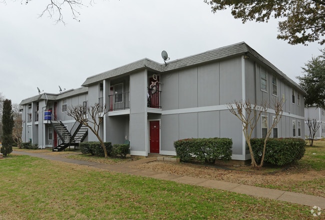 Norwood Village Apartments Arlington, TX