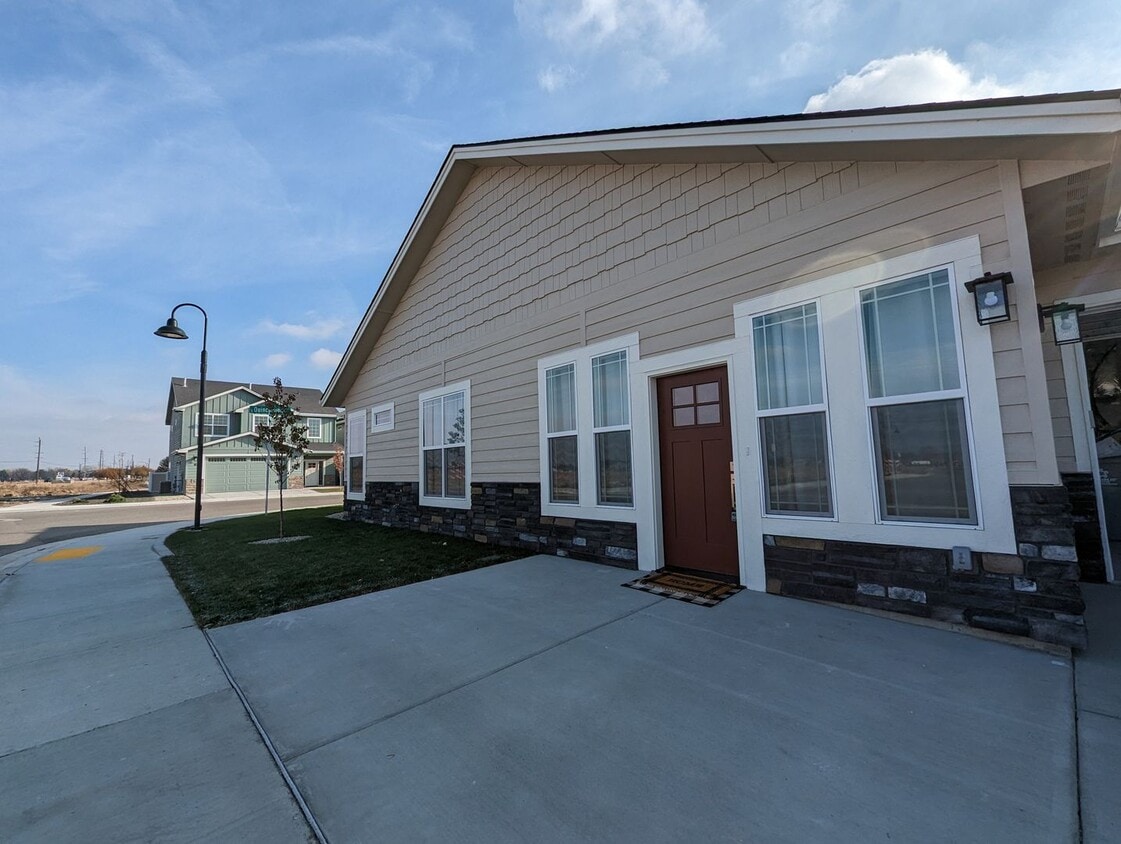 BRAND NEW Star Townhome! Short term lease House Rental in Star