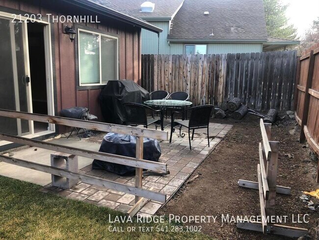 Building Photo - 21203 Thornhill Ln