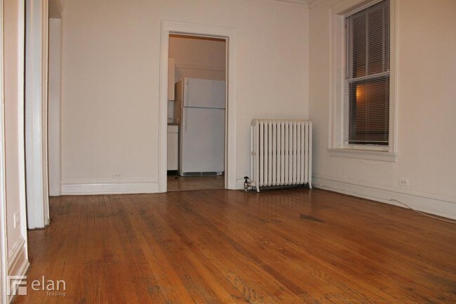 Building Photo - 0 bedroom in CHICAGO IL 60613