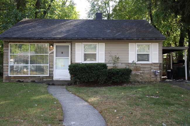 Building Photo - 10631 Saratoga st