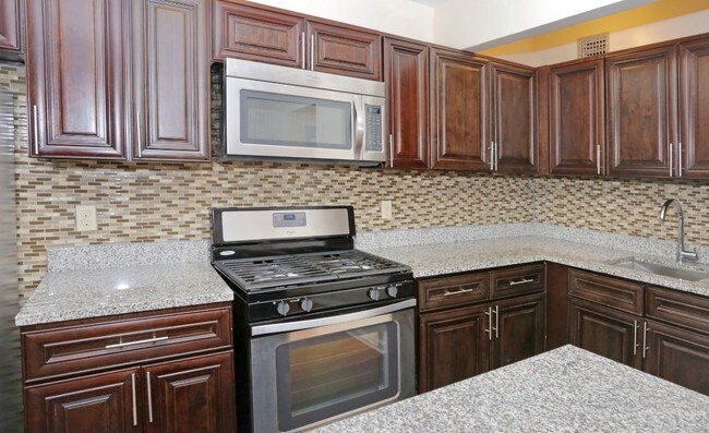 Foto del edificio - 87-84 165th St