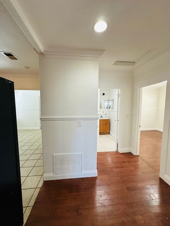 Foto del edificio - 2629-2631 Abbey St