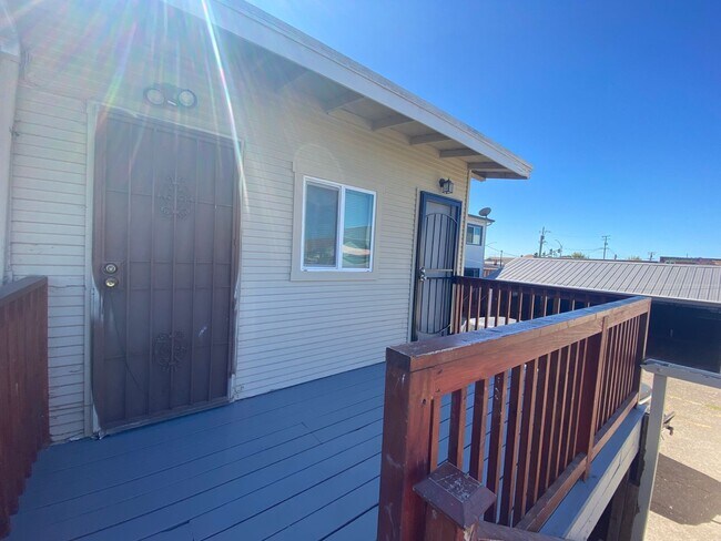 Building Photo - F01421