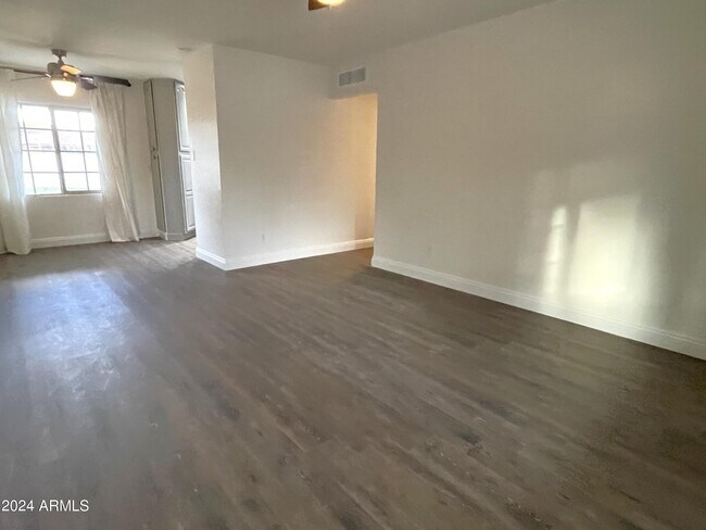 Building Photo - 7602 E Catalina Dr
