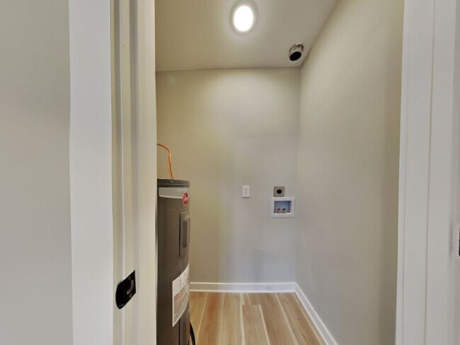 Foto del edificio - 1730 17th Ave N