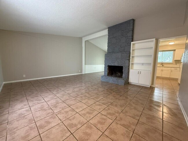Foto del edificio - 12310 Willow Wild Dr