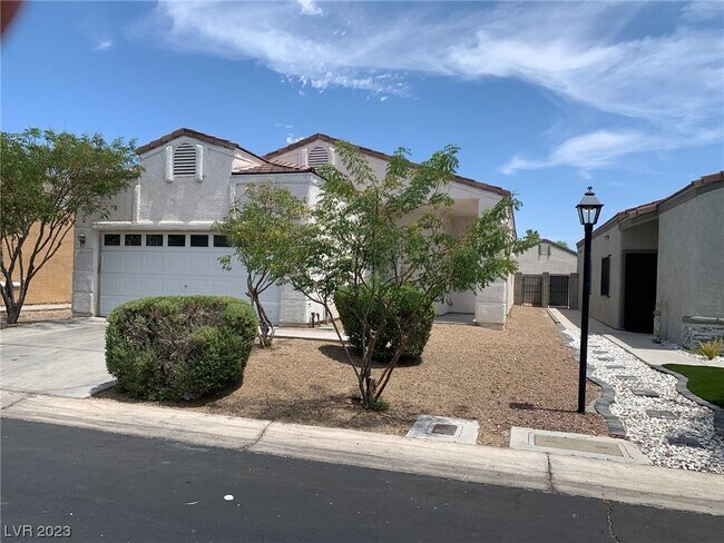 Foto del edificio - 2052 Jesse Scott St