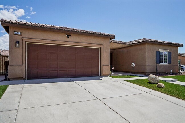 Building Photo - 42912 Gazapo Ct