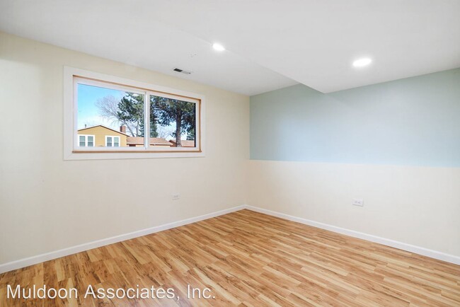 Building Photo - 4 br, 2 bath House - 1015 Vondelpark Dr