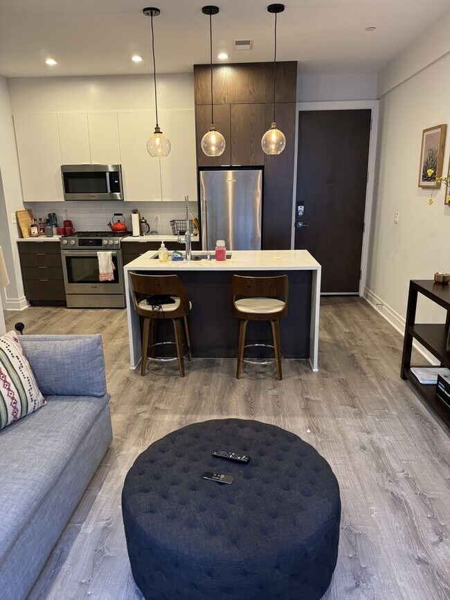 Foto del edificio - Centrally located 1BR/1BA Dupont Circle $2700 a month