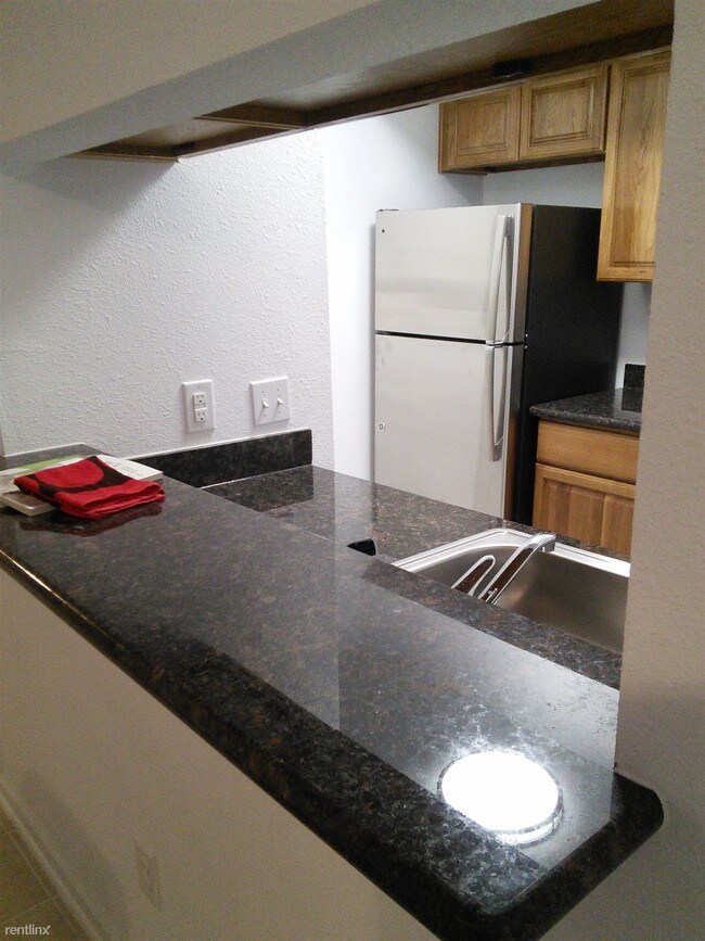 Foto del edificio - 9201 Clarewood Dr
