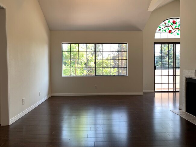 Building Photo - 3281 Sawtelle Blvd