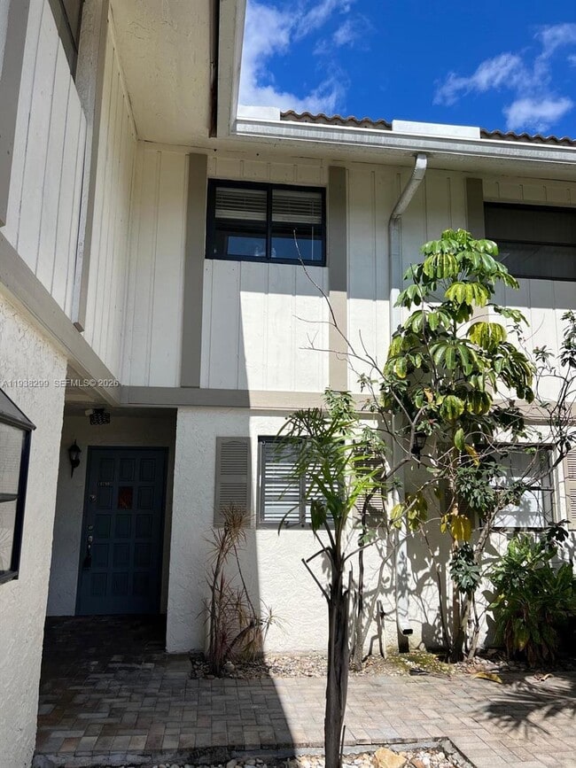 Building Photo - 10789 Royal Palm Blvd