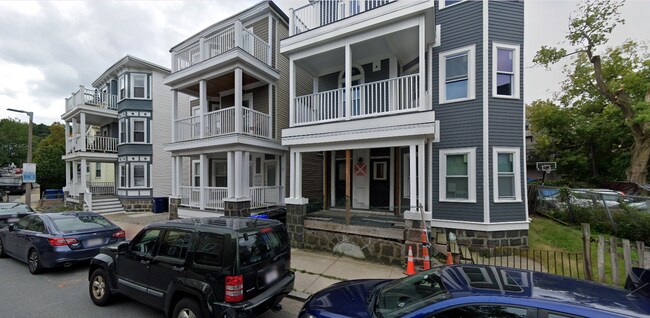Foto del edificio - 11 Woodlawn St