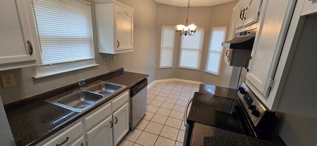 Foto del edificio - 6761 Whitten Pine Dr