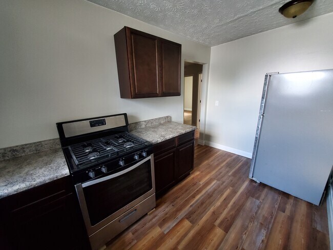 Kitchen - 628 14th St