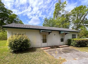 Building Photo - 125 Hill Lp