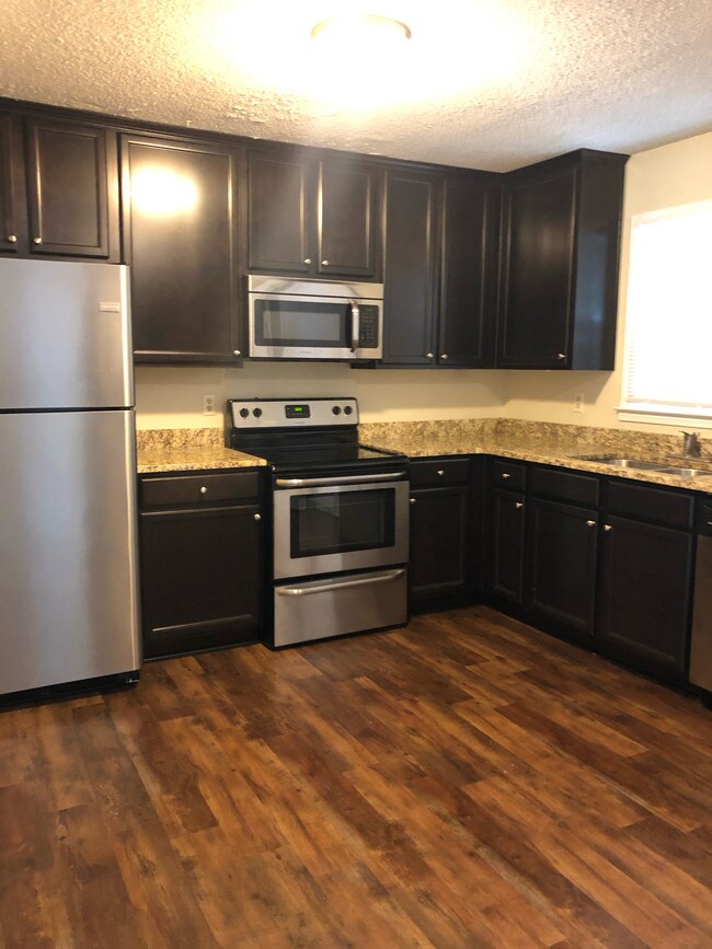 Foto del edificio - 1688 S Barnett Shoals Rd