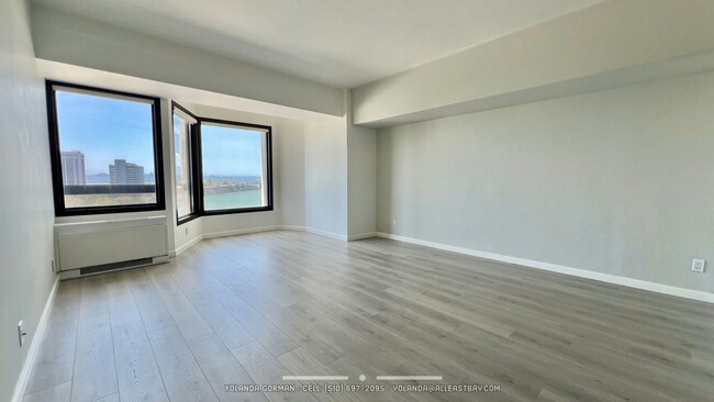 Foto del edificio - Stunning Large 1 Bedroom - Exquisite Upgra...