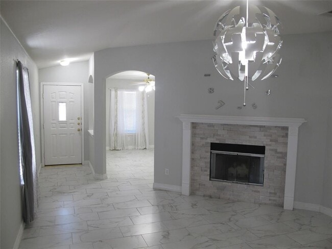 Building Photo - 3401 Pioneer Crossing Dr