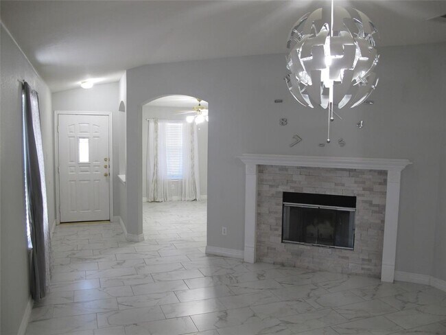 Foto del edificio - 3401 Pioneer Crossing Dr