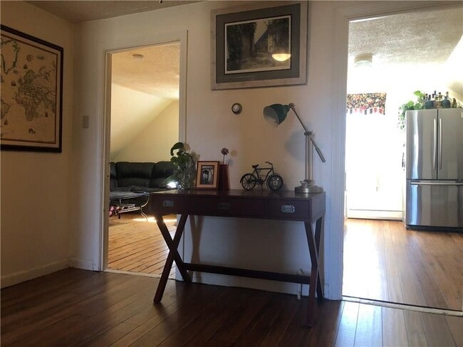 Building Photo - 12 Washington St