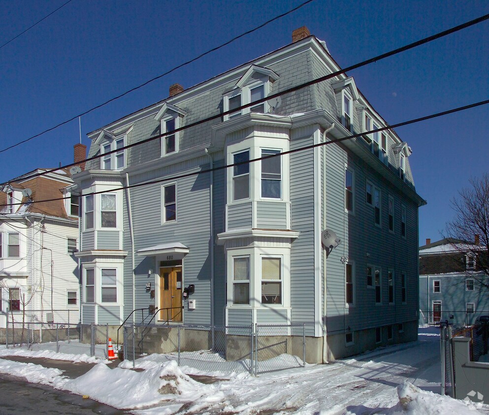 680 3rd St, Fall River, MA 02721 Apartments in Fall River, MA