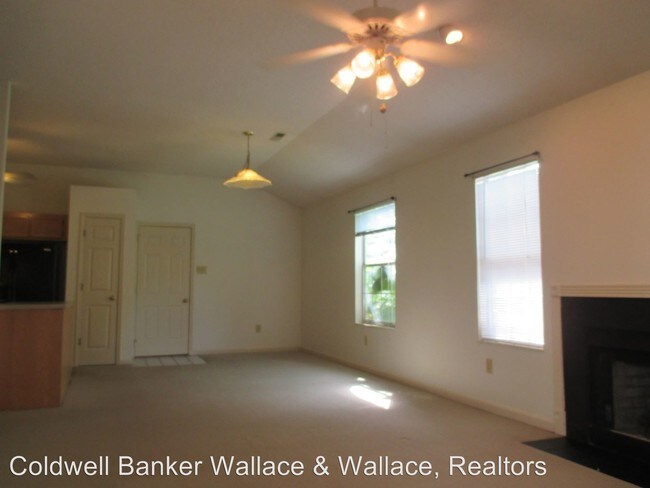 Building Photo - 1714 Stone Hedge Dr