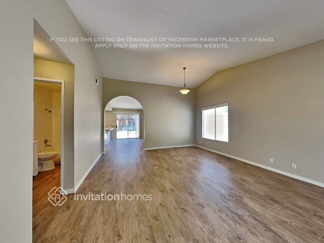 Foto del edificio - 39537 Silverberry Ct
