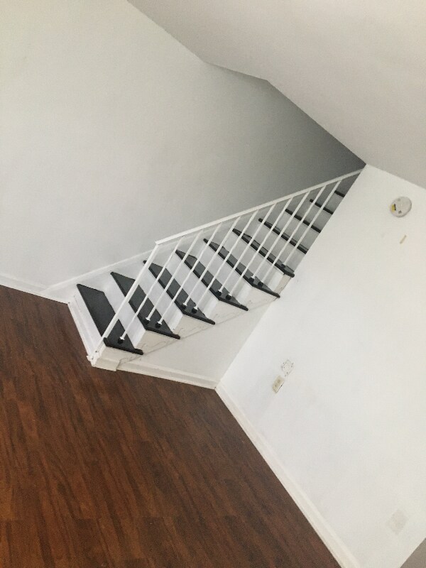 Foto del edificio - 1614 Lyle Ct