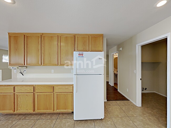 Foto del edificio - 8628 Hidden Pines Ave