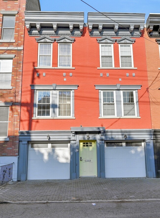 Building Photo - 122 Jefferson St