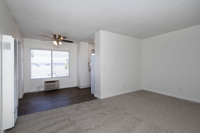Interior Photo - Four Winds Apartments