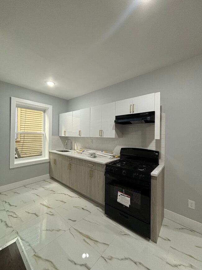 308 Renner Ave 1 - 304-306 Renner Ave
