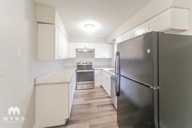 Foto del edificio - 2695 Shady Grove Dr