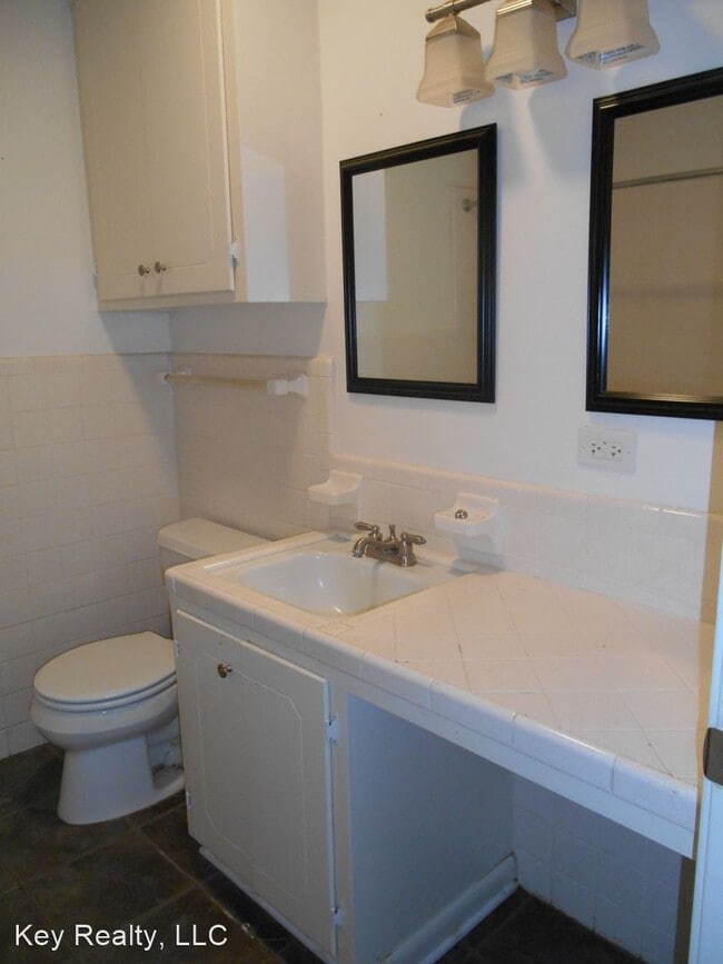 Building Photo - 3 br, 2 bath House - 1212 Canterbury Drive