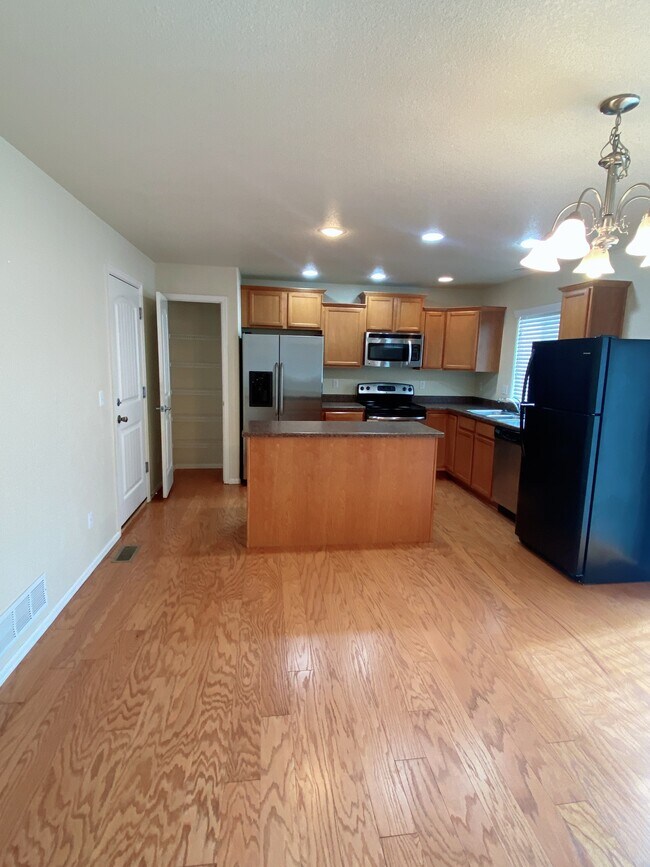 Foto del edificio - 2464 Sierra Springs Dr