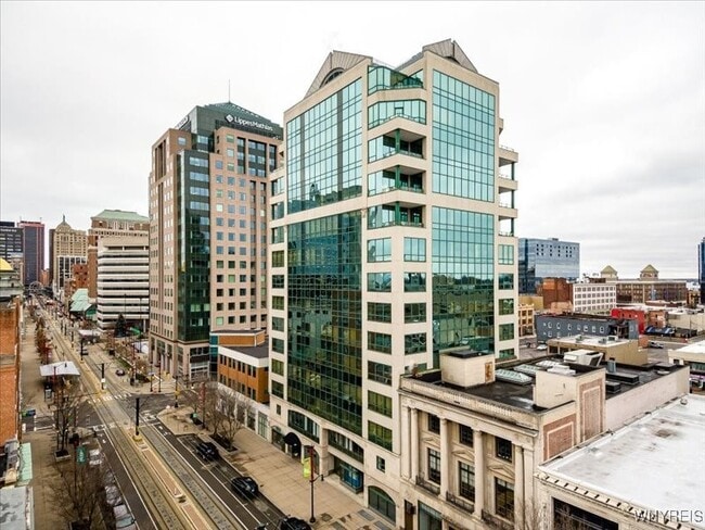 Building Photo - 610 Main St