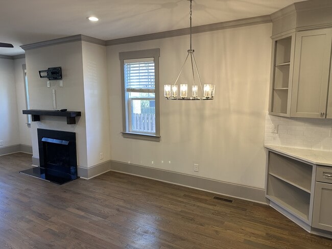 Building Photo - 2520 Greenland Ave