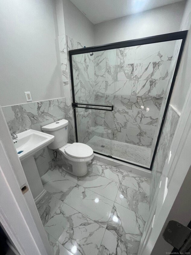 Building Photo - 383 Shelton Ave